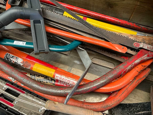 Diverse zagen en kniptangen - afbeelding 5 van  6