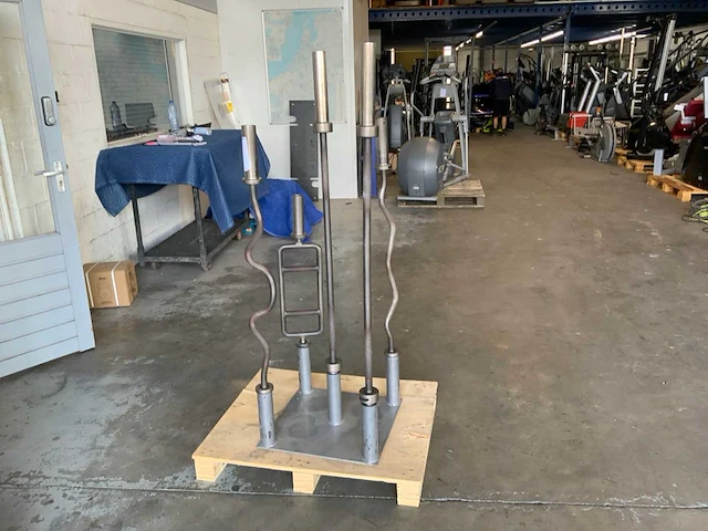 Diversen 5x 50mm stangen krachtstation - afbeelding 1 van  3