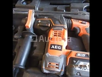 Diversen /aeg bbh 18bl/2 accu's + lader + lont en beiteldoos - afbeelding 4 van  5