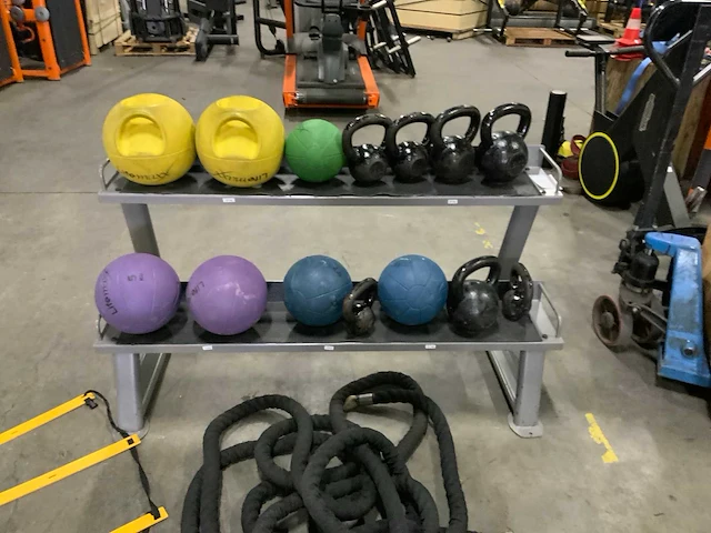 Diversen crossfit materiaal mix krachtstation - afbeelding 1 van  10