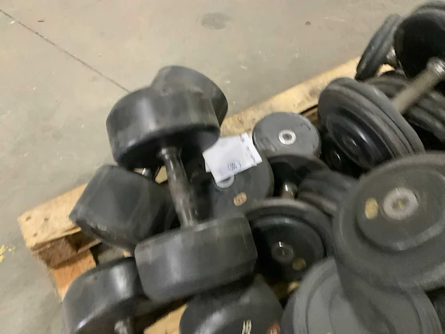 Diversen dumbbells krachtstation - afbeelding 2 van  6