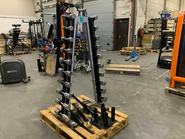 Diversen dumbell toren met extra accessoires krachtstation - afbeelding 3 van  10