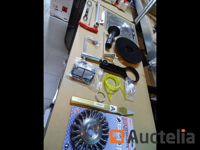 Diversen gereedschapsbundel (zie detail) - afbeelding 1 van  6