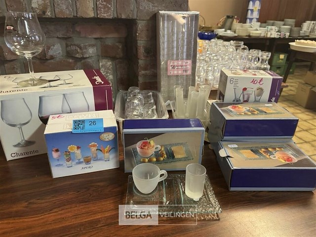 Diversen keukenbenodigdheden glas - afbeelding 1 van  7