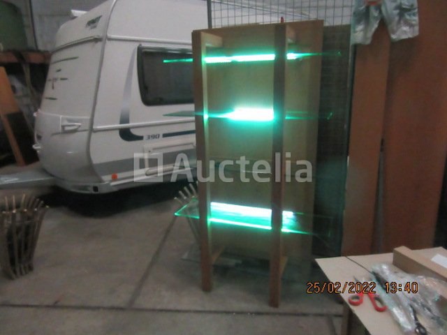 Diversen /opruiming/eiken plank en glazen plank - afbeelding 2 van  4