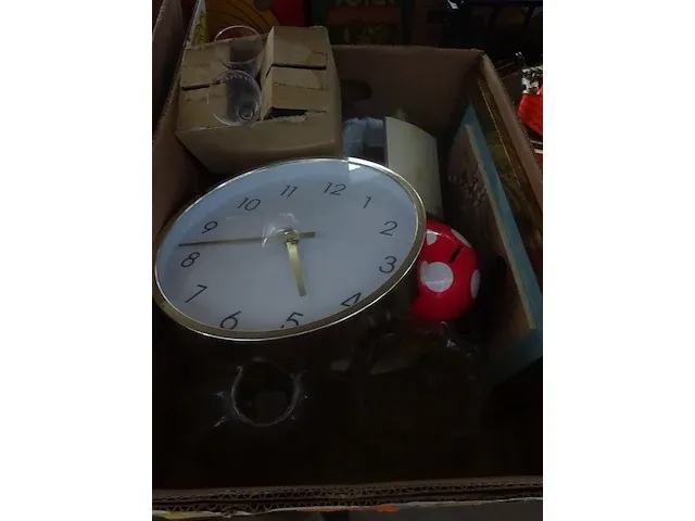Diversen rommelmarkt - afbeelding 1 van  2