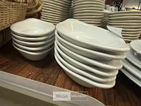 Diversen schalen en borden - afbeelding 4 van  5