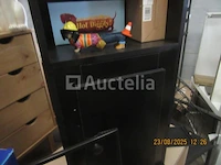 Diversen zwarte kolom + inhoud - afbeelding 1 van  4