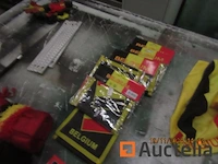Diversen/lot van worms gadjets belgië +-300 assorti stuks - afbeelding 7 van  11