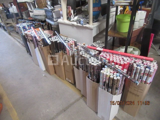 Diversen/set van +-200 papierrol - afbeelding 2 van  5