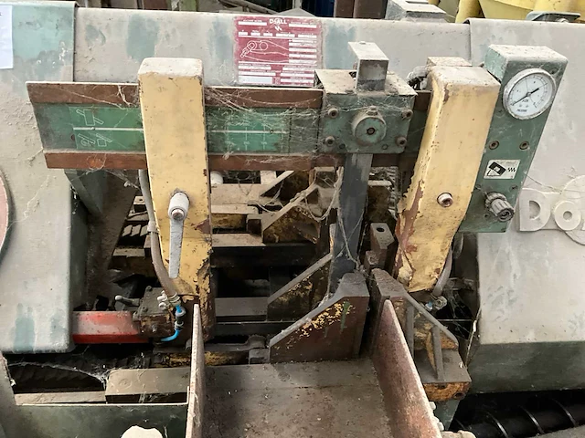 Doall cj-260a2 metalen horizontale bandzaagmachine - afbeelding 6 van  11