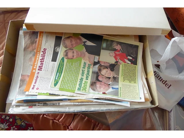 Documentatie koningshuizen - afbeelding 4 van  5