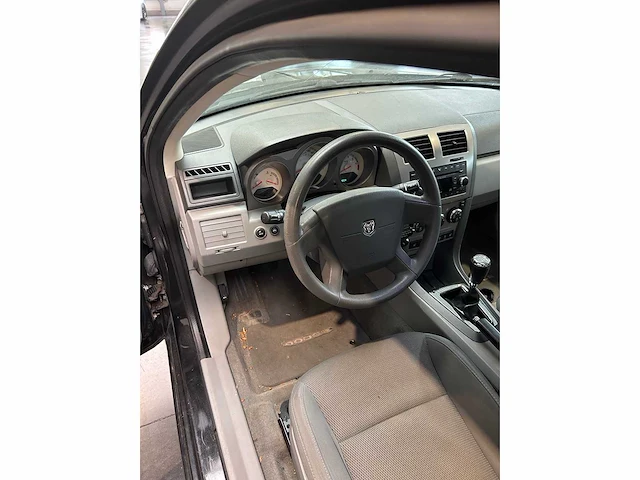 Dodge - 2009 - avenger - personenauto - afbeelding 14 van  19