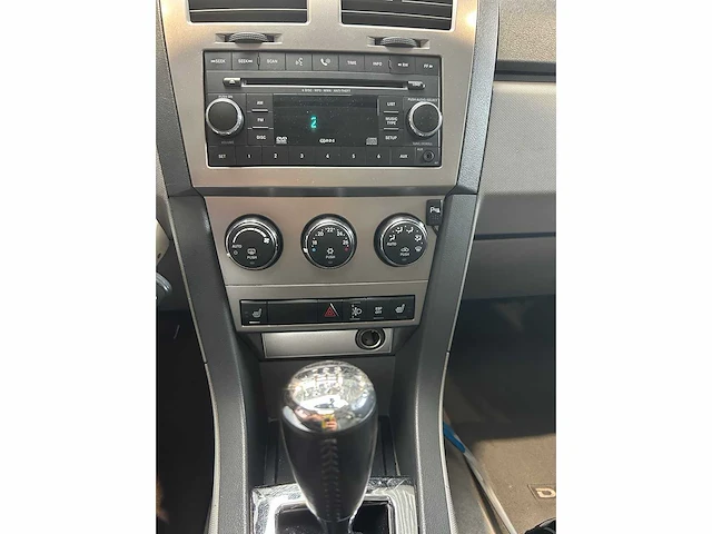 Dodge - 2009 - avenger - personenauto - afbeelding 16 van  19
