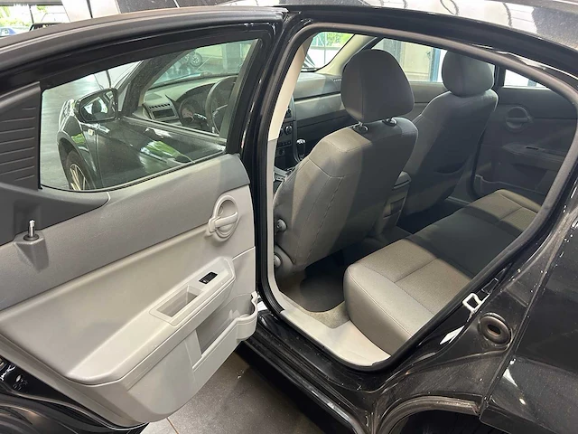Dodge - 2009 - avenger - personenauto - afbeelding 19 van  19