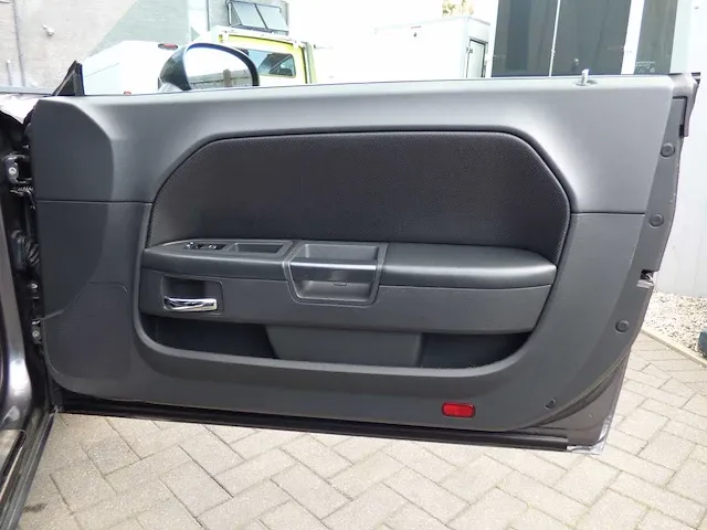 Dodge challenger personenauto - afbeelding 13 van  13