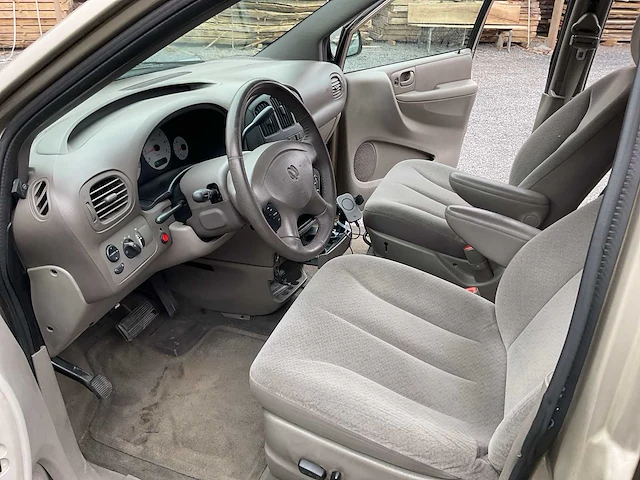 Dodge grand caravan automatic 3.8 benzine/lpg 7zitplaatsen - afbeelding 6 van  18