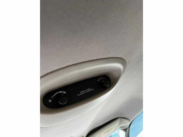 Dodge grand caravan automatic 3.8 benzine/lpg 7zitplaatsen - afbeelding 18 van  18
