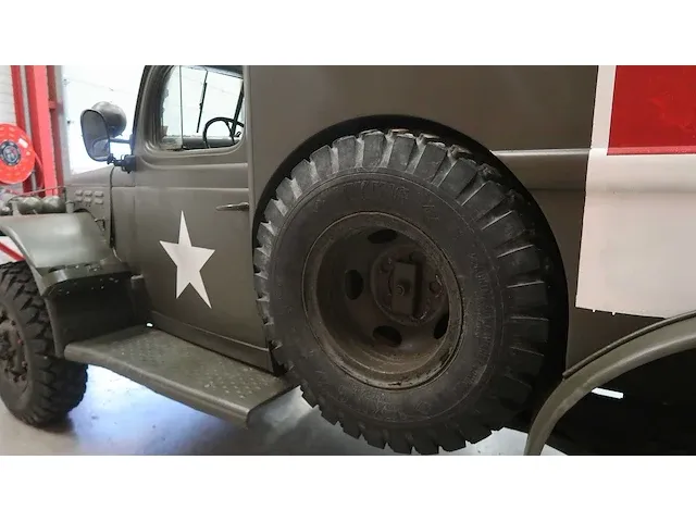 Dodge legertruck wc 54 ambulance - afbeelding 18 van  67