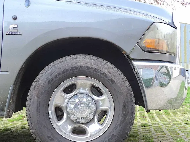 Dodge ram 2500 'heavy duty' cummings 6.7l turbo diesel - afbeelding 9 van  46