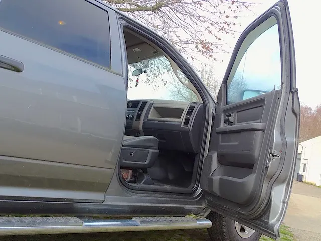 Dodge ram 2500 'heavy duty' cummings 6.7l turbo diesel - afbeelding 10 van  46