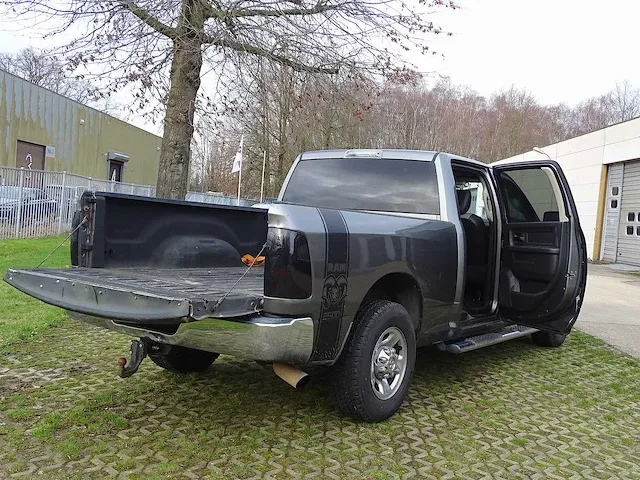 Dodge ram 2500 'heavy duty' cummings 6.7l turbo diesel - afbeelding 18 van  46