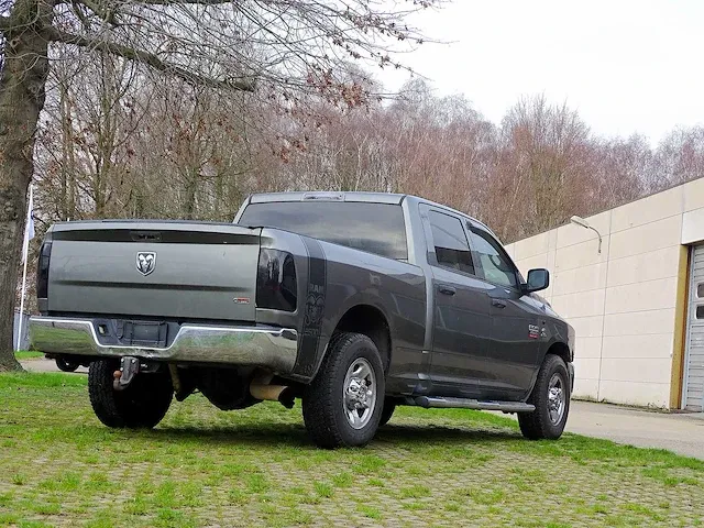 Dodge ram 2500 'heavy duty' cummings 6.7l turbo diesel - afbeelding 34 van  46
