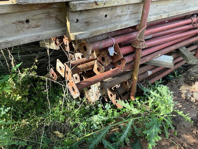 Doka balken en schroefstempel in 2 stapelblokken - afbeelding 4 van  6