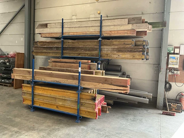 Doka bekistingsmateriaal - afbeelding 2 van  5