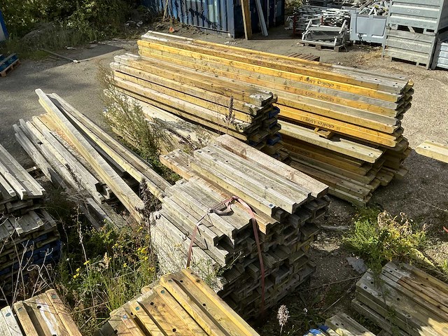 Doka h20 houten bekistingligger 67x85cm - afbeelding 1 van  2