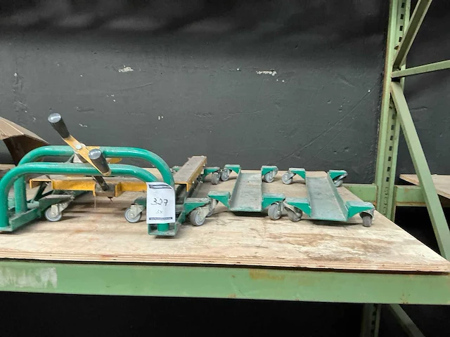 Dolly (3x) - afbeelding 1 van  4