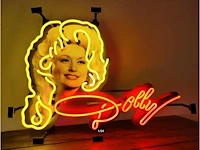 Dolly parton neon sign verlichting - afbeelding 1 van  1