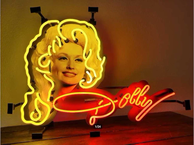 Dolly parton neon sign verlichting - afbeelding 1 van  1