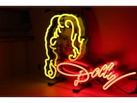 Dolly parton neon sign verlichting - afbeelding 3 van  3