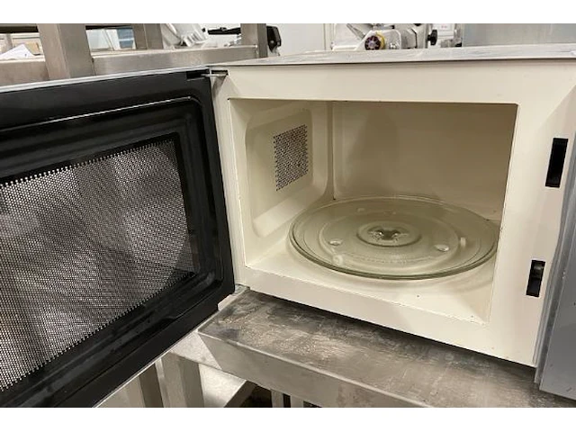 Domo microwave - afbeelding 2 van  4