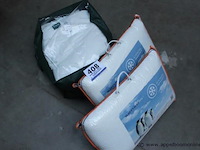 Donsdeken afm 260x240 plus 2 kussens - afbeelding 1 van  2