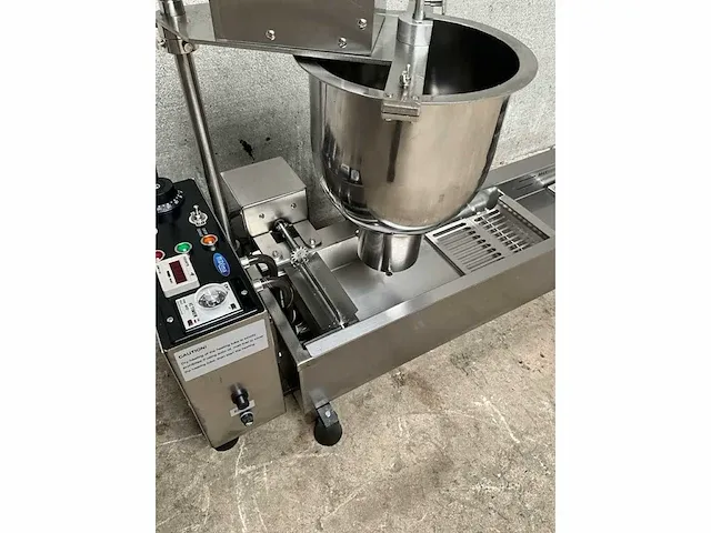 Donutmachine frituurpan met draaisysteem - afbeelding 8 van  11