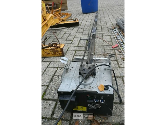 Doormaster garagepoortopener - afbeelding 1 van  4