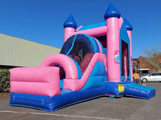 Doornroos - bouncer slide - bouncy castle - afbeelding 1 van  3