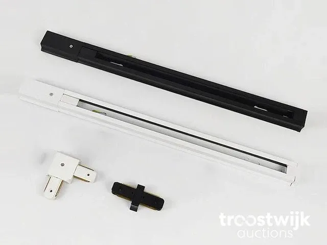 Doorverbinder voor 1 fase 2 draden railsystem mat zwart - afbeelding 2 van  4