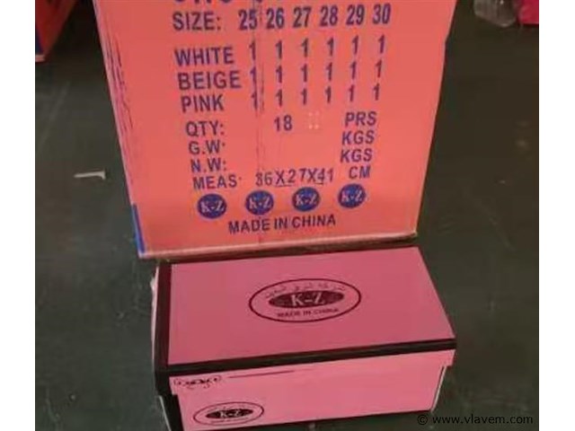 Doos 18 paar maat 25 tot 30 - afbeelding 2 van  2