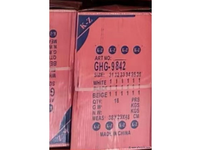 Doos 18 paar maat 31 tot 36 - afbeelding 2 van  2