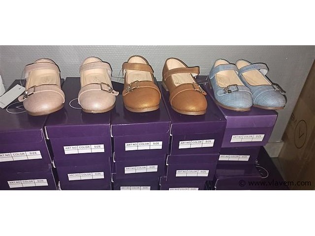 Doos 24 paar maat 28 tot 33 - afbeelding 4 van  5