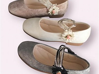 Doos 24 paar maat 28 tot 33 - afbeelding 1 van  3