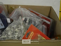 Doos div electro materialen - afbeelding 2 van  4