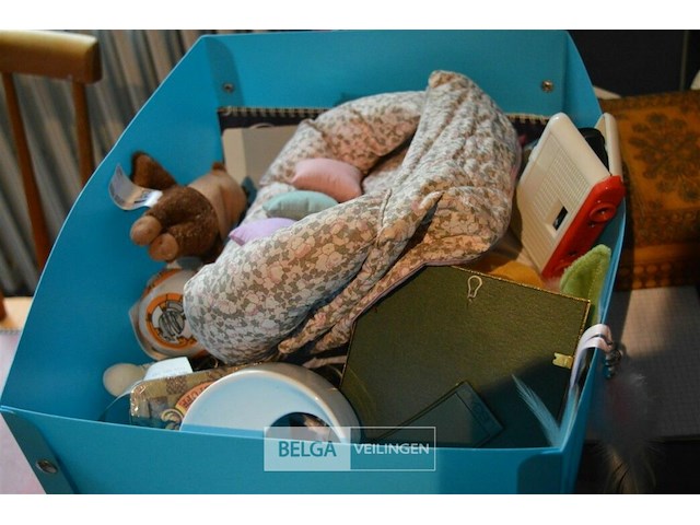 Doos div inhoud - afbeelding 1 van  3