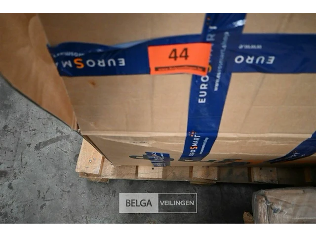 Doos div items - afbeelding 1 van  1