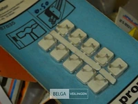 Doos div schroeven , haakjes en vijzen - afbeelding 4 van  6