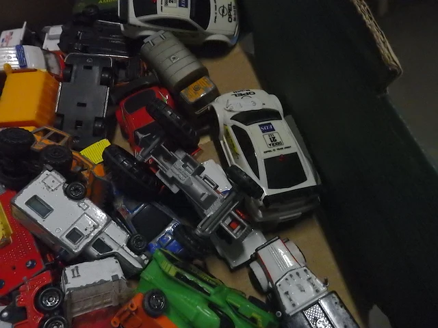 Doos diverse auto's - afbeelding 3 van  3