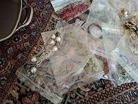 Doos handgemaakte juwelen - afbeelding 3 van  6